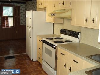 819 Locust Street Reading, PA 19604 - Photo 7 of 11 Kitchen