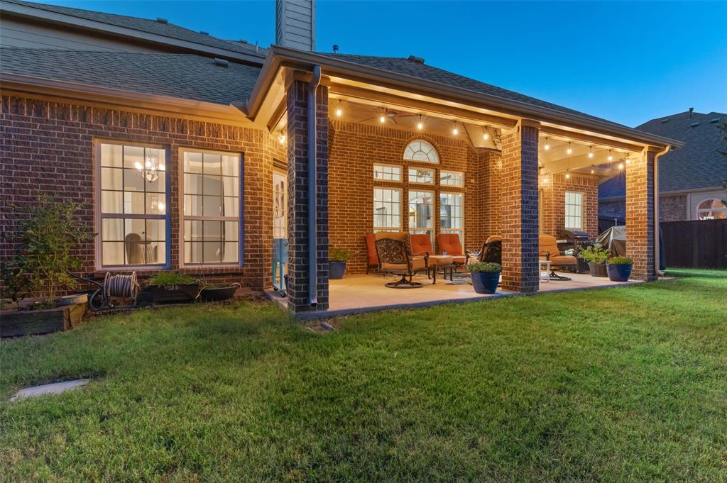 6809 Edwards Road Denton, TX 76208 - Photo 31 of 40 Large covered back patio
