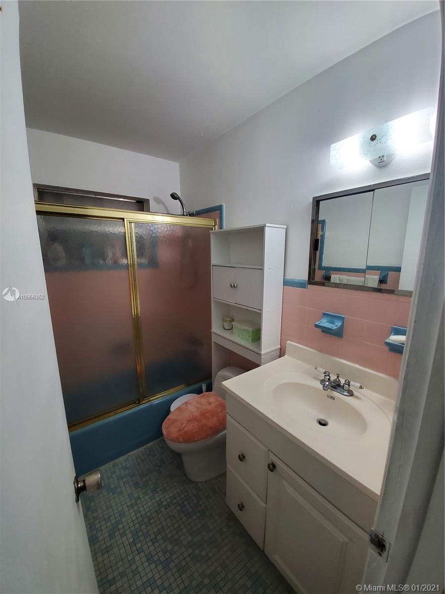 45 East 11th Street, Unit 8 Hialeah, FL 33010 - Photo 11 of 14