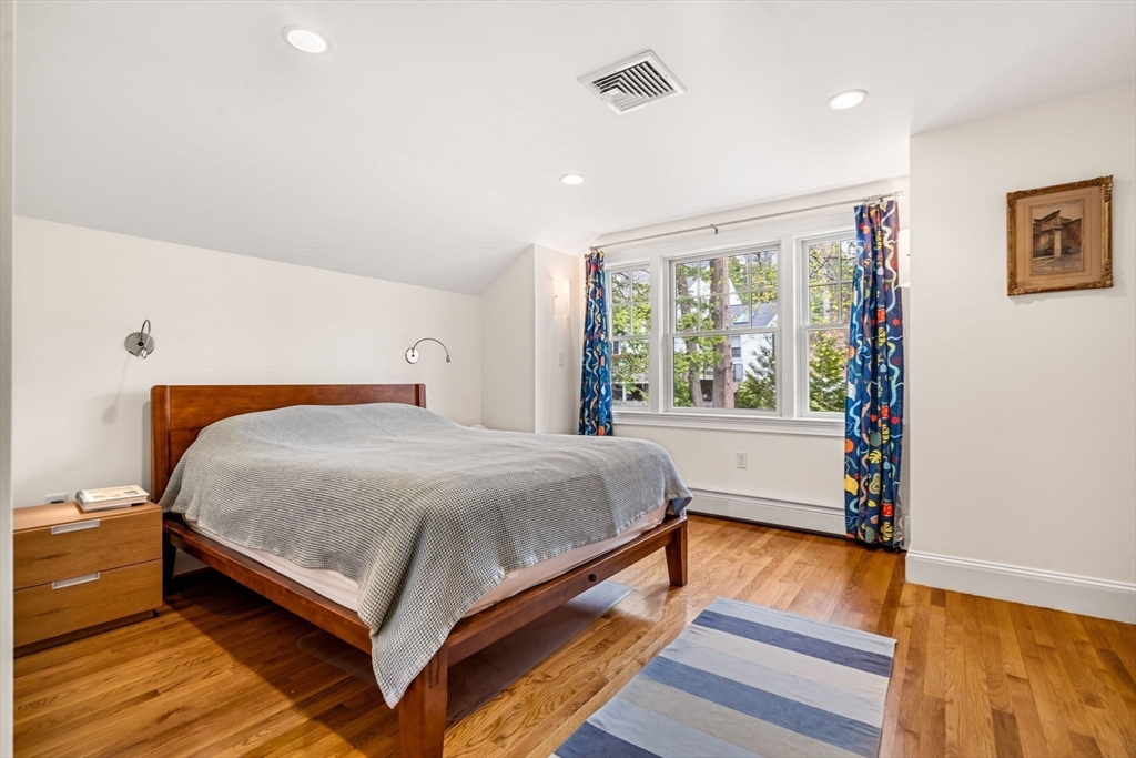 31 Bow Road Newton, MA 02459 - Photo 17 of 39