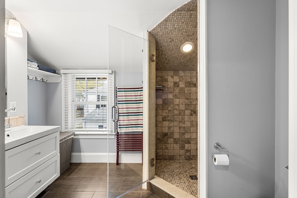 31 Bow Road Newton, MA 02459 - Photo 20 of 39