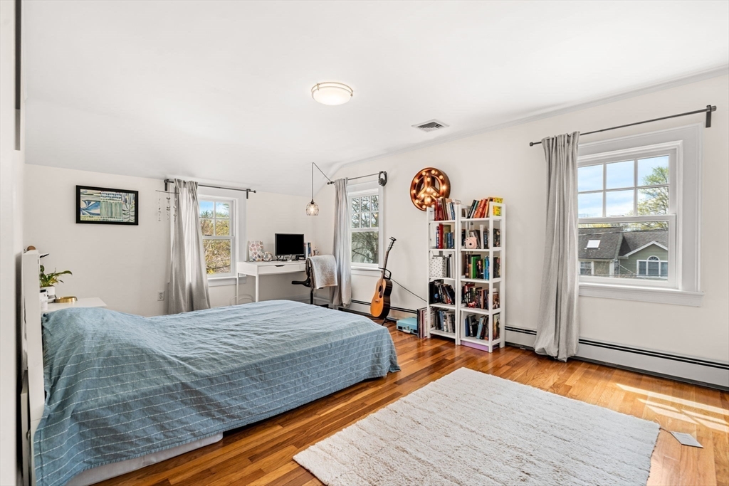 31 Bow Road Newton, MA 02459 - Photo 22 of 39