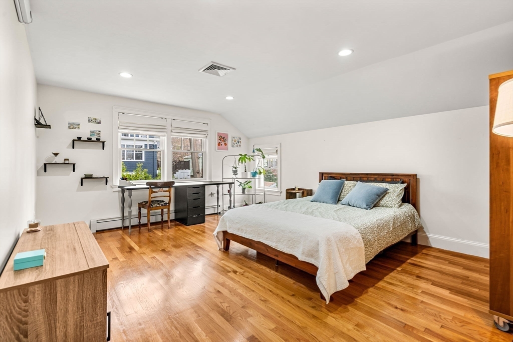 31 Bow Road Newton, MA 02459 - Photo 24 of 39