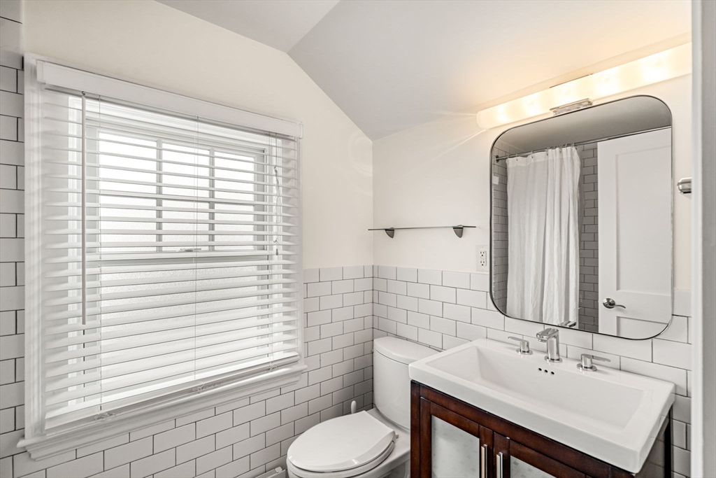 31 Bow Road Newton, MA 02459 - Photo 26 of 39