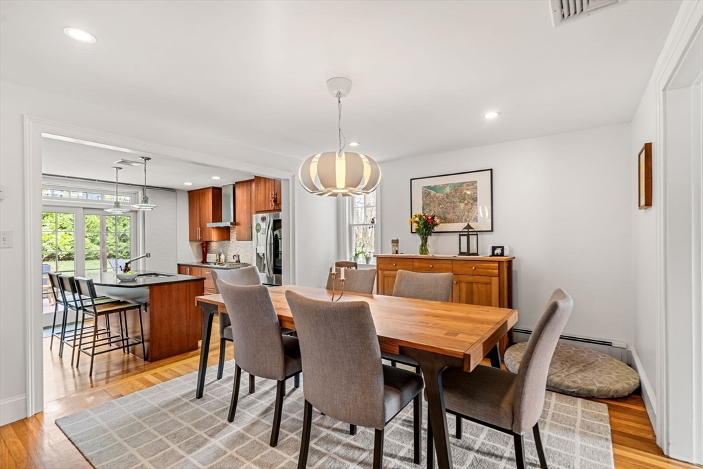 31 Bow Road Newton, MA 02459 - Photo 6 of 39