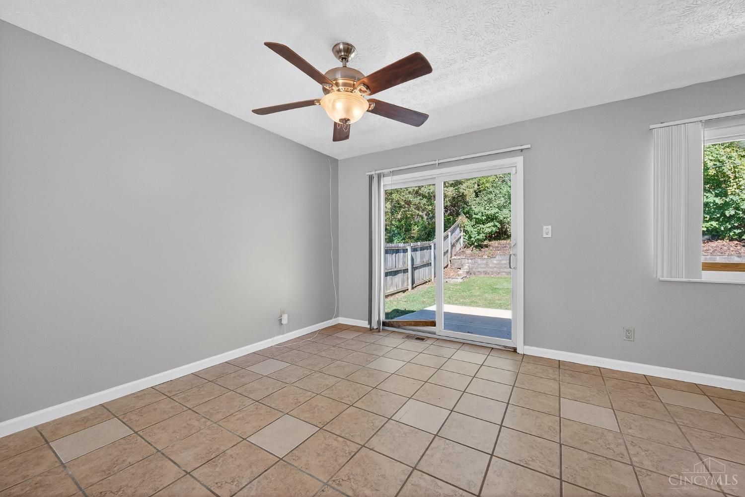 5468 Rapid Run Road Cincinnati, OH 45238 - Photo 12 of 44