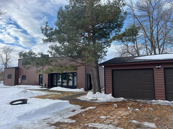 $870,000 | 34511 East Trinity Point Road Southeast, Mentor, MN 56736