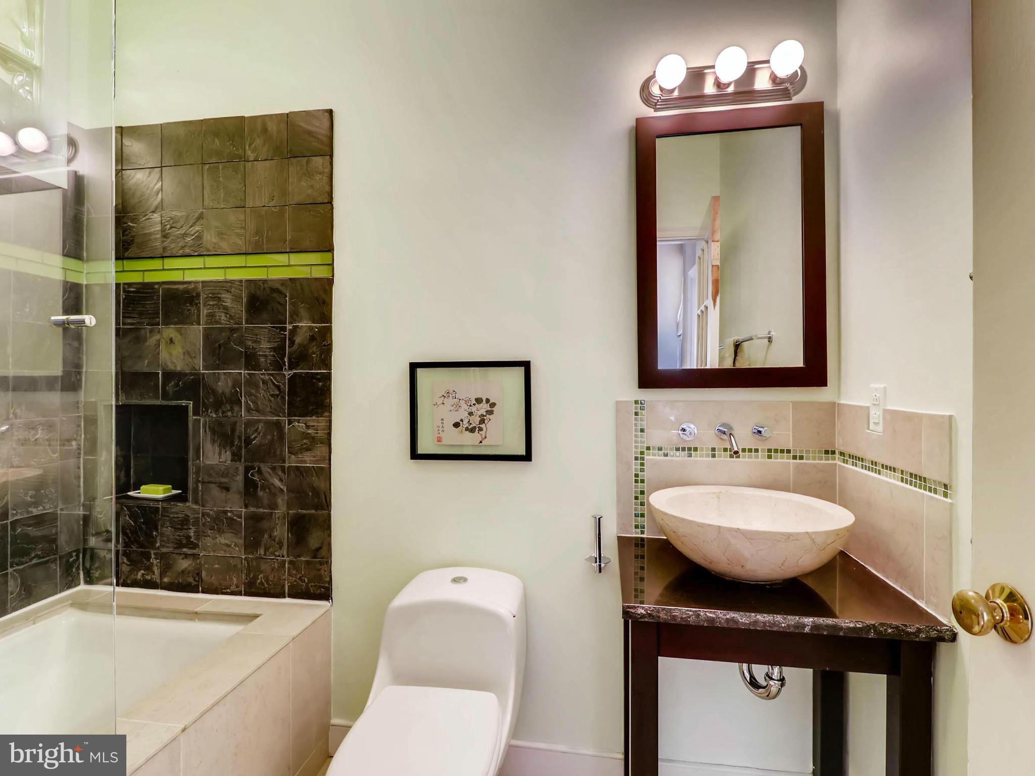 1037 Riverside Avenue Baltimore, MD 21230 - Photo 19 of 30 Full Bathroom, ceramic tile tub