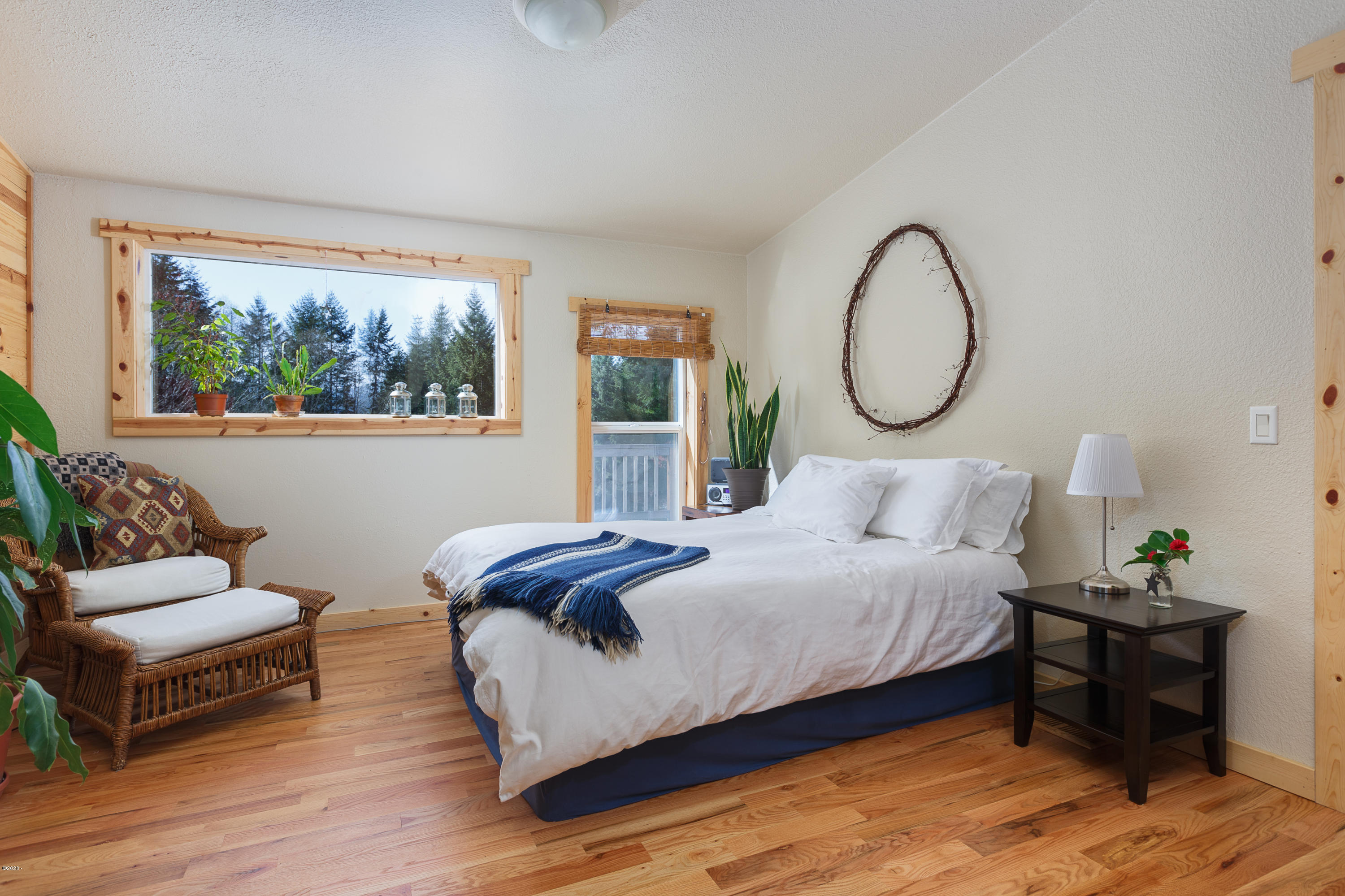 1266 North Yachats River Road Yachats, OR 97498 - Photo 10 of 79 Bedroom Suite