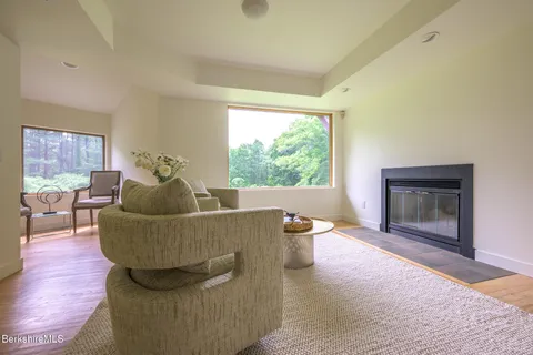 $4,500,000 | 729 Hewins Street, Sheffield, MA 01257