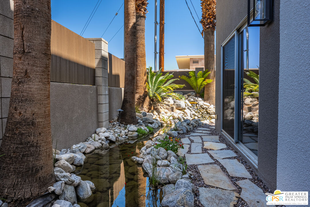 588 East San Lorenzo Road, Unit 104 Palm Springs, CA 92264 - Photo 20 of 66