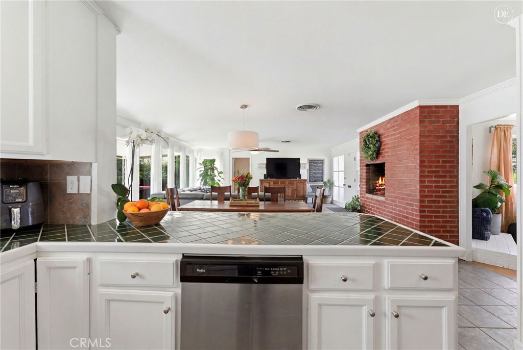 4374 Ramona Drive Riverside, CA 92506 - Photo 14 of 54