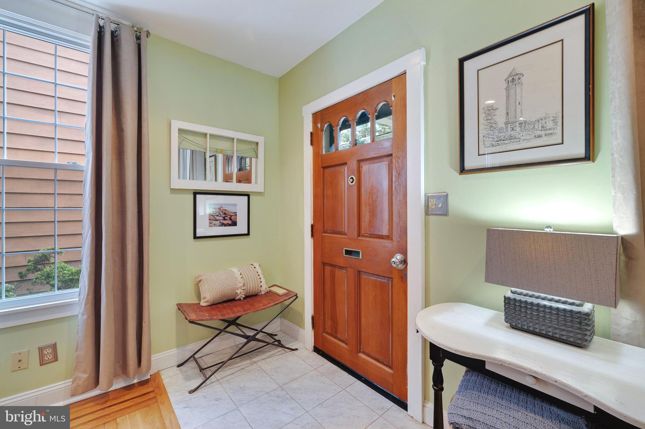 3727 Roland Avenue Baltimore, MD 21211 - Photo 8 of 39 Gallery Image 8