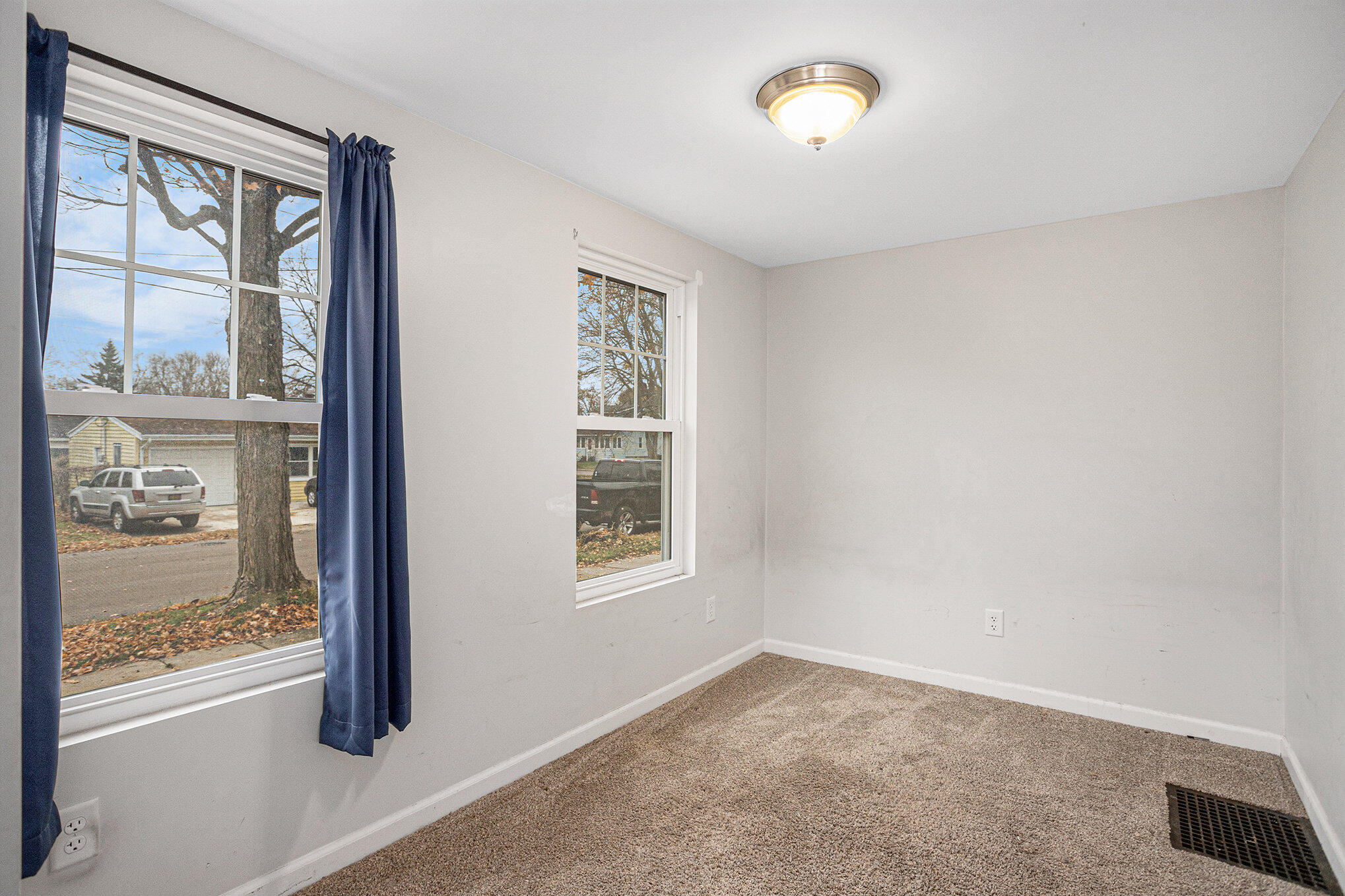 513 Hill Street Three Rivers, MI 49093 - Photo 11 of 23 513 Hill St - 10
