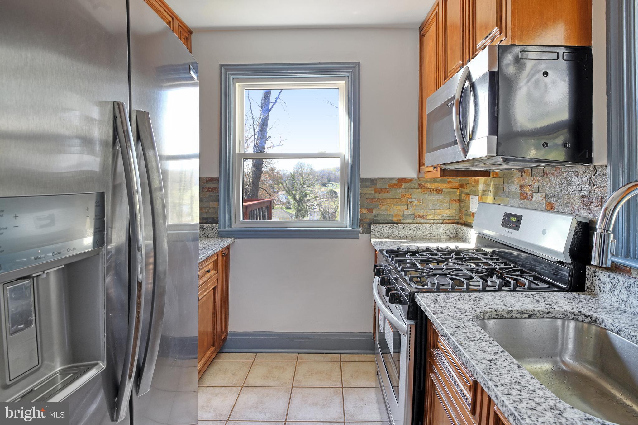 8 Beacon Hill Road Gwynn Oak, MD 21207 - Photo 5 of 24