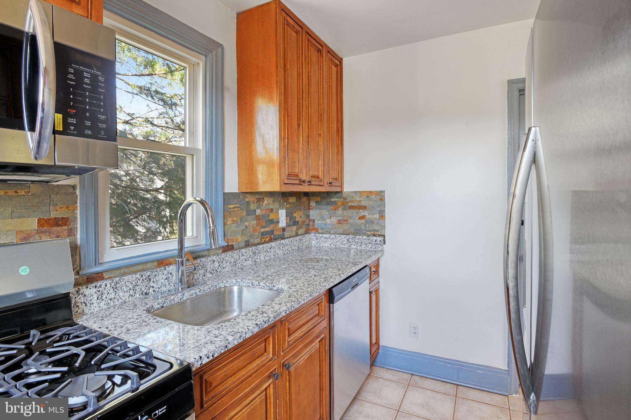 8 Beacon Hill Road Gwynn Oak, MD 21207 - Photo 6 of 24