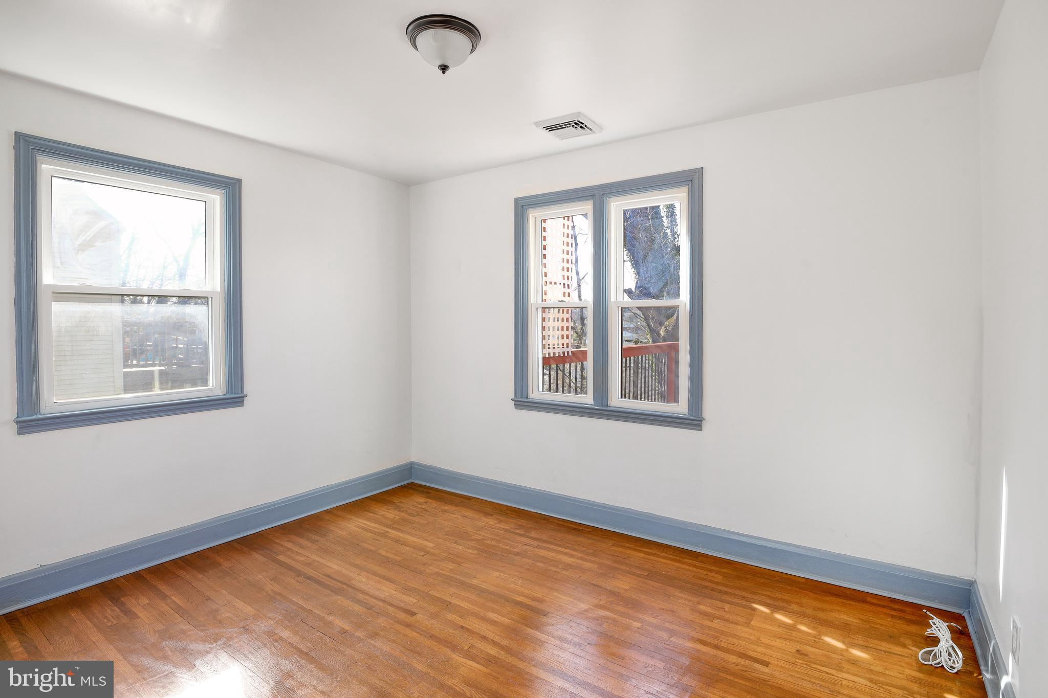 8 Beacon Hill Road Gwynn Oak, MD 21207 - Photo 8 of 24