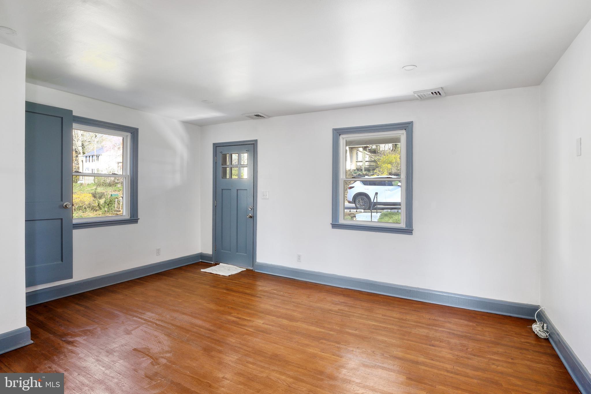 8 Beacon Hill Road Gwynn Oak, MD 21207 - Photo 9 of 24