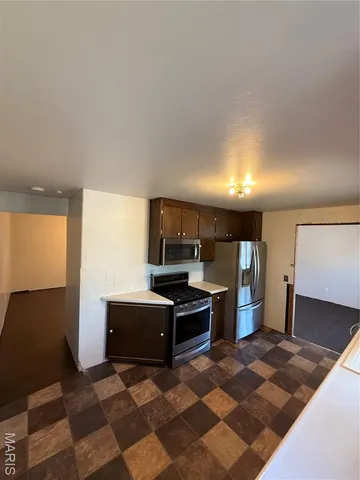 $298,000 | 333 Lynnie Street, Perryville, MO 63775