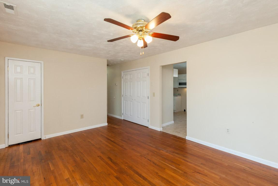 25 Cherry Hill Road Ranson, WV 25438 - Photo 7 of 25 Living Room