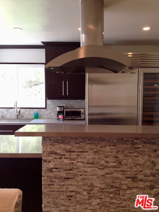 8142 Amor Road Los Angeles, CA 90046 - Photo 12 of 21