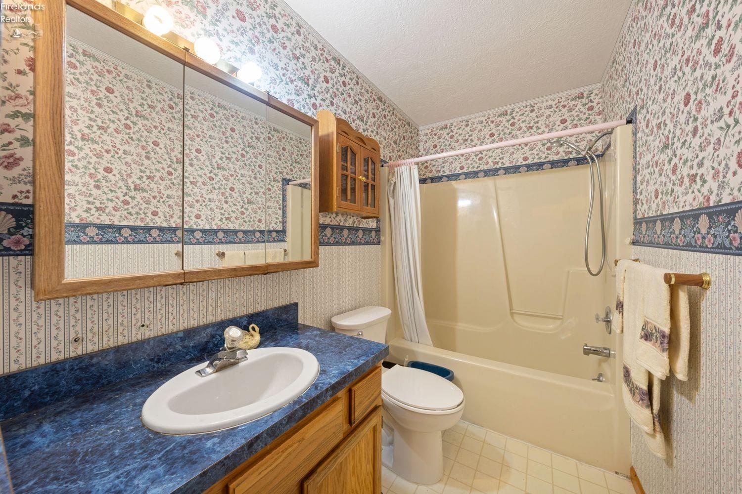 13904 Kneisel Road Vermilion, OH 44089 - Photo 26 of 41 Gallery Image 26