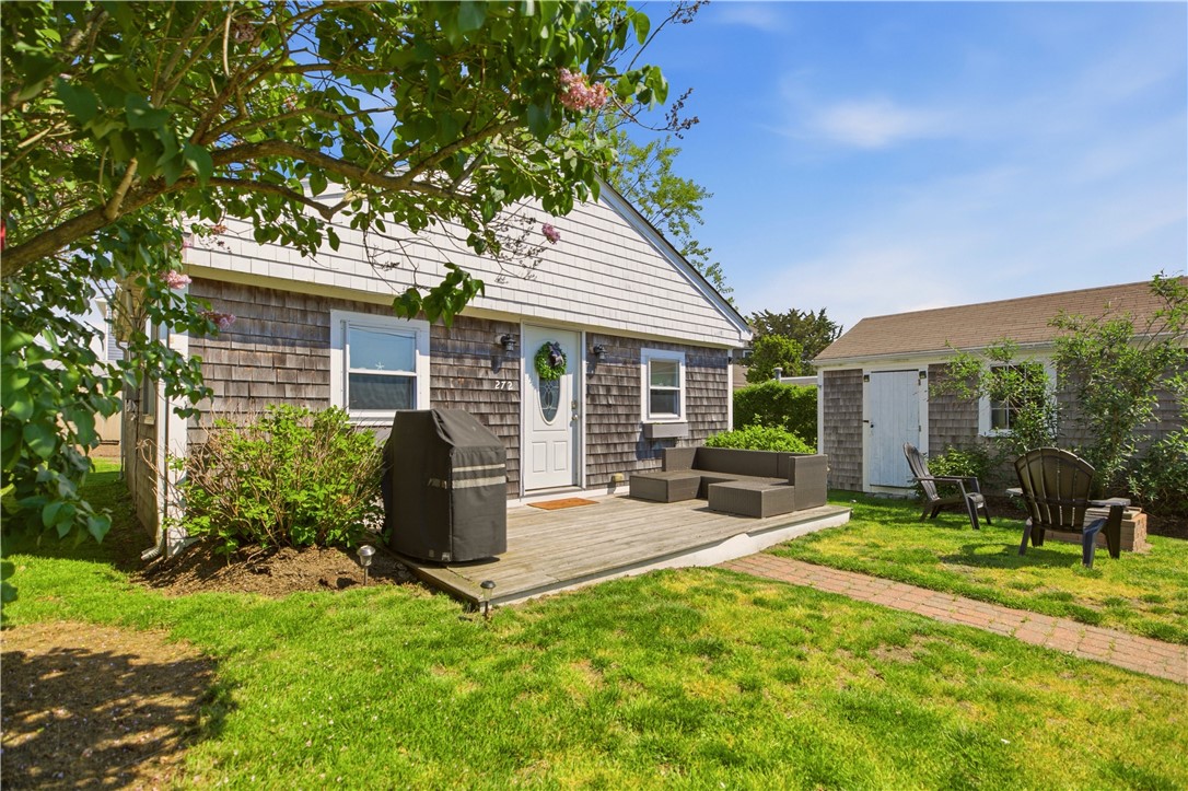 272 Riverside Street Portsmouth, RI 02871 - Photo 6 of 44