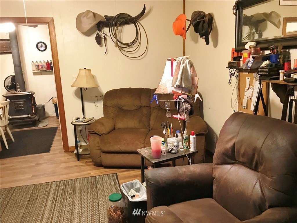 139 Chapman Road Morton, WA 98356 - Photo 8 of 18 Gallery Image 8