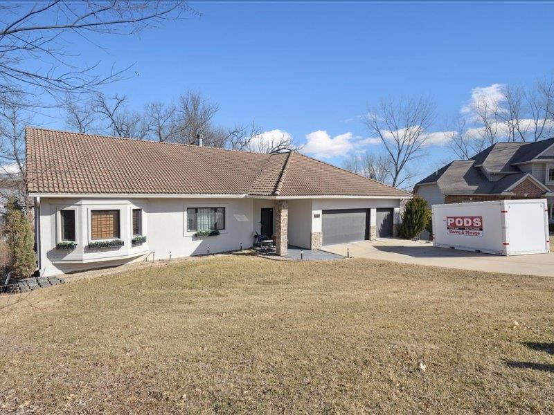 1999 Highview Road Coralville, IA 52241 - Photo 2 of 31 Gallery Image 2