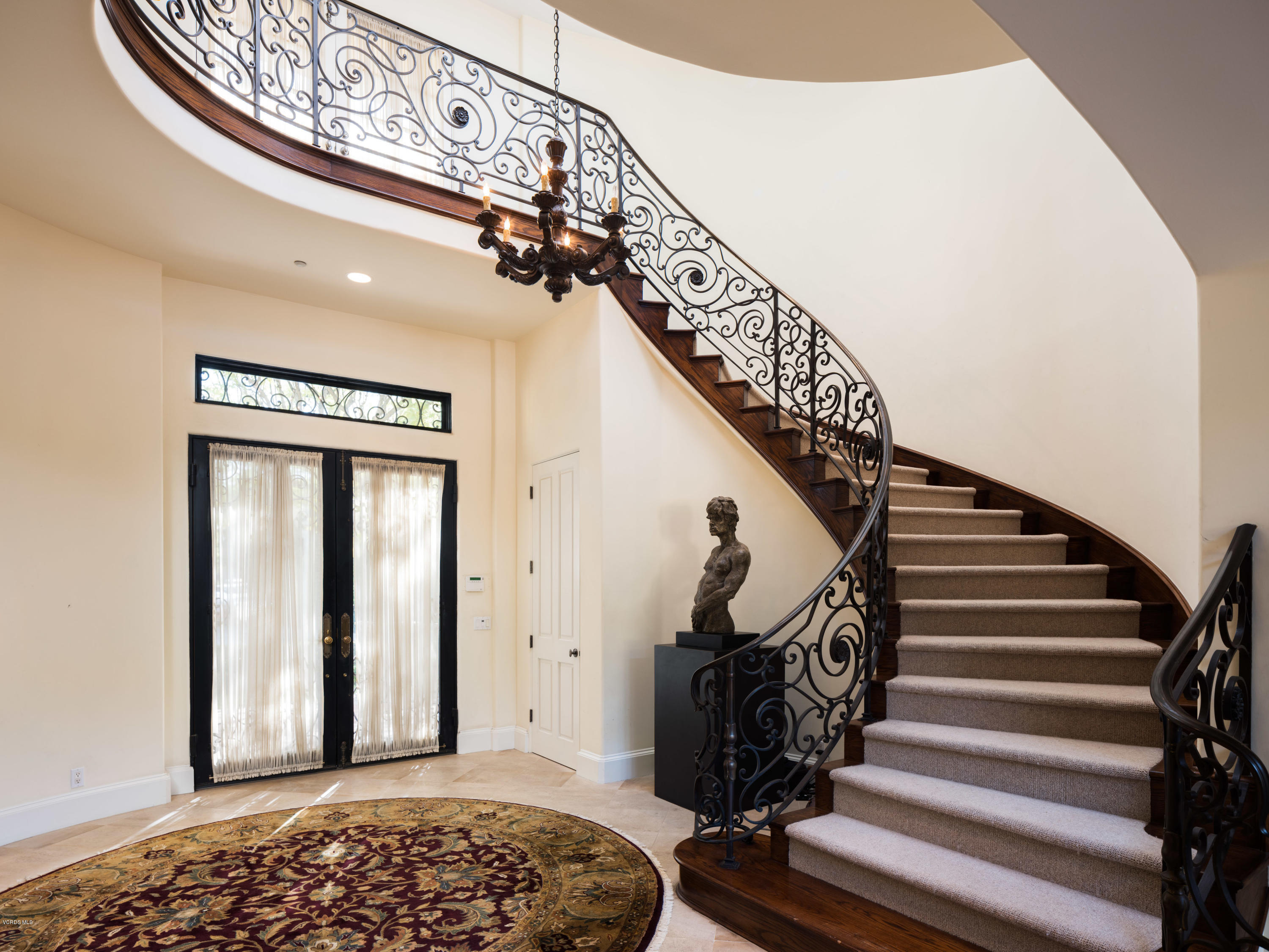 14003 Aubrey Road Beverly Hills, CA 90210 - Photo 13 of 49 a view of entryway with a rug