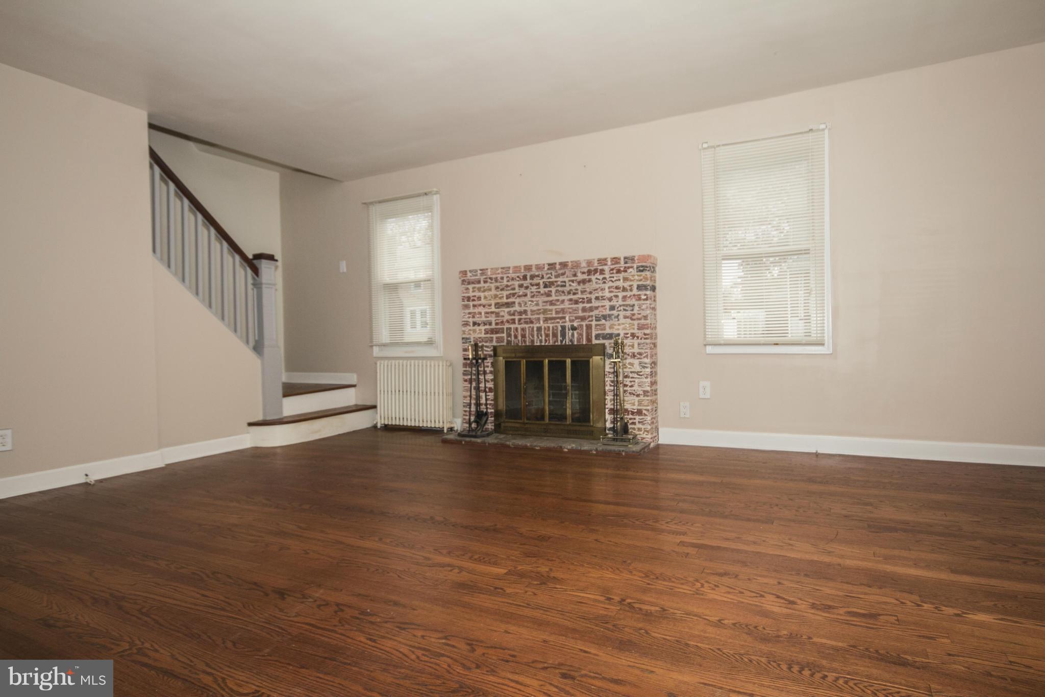 2801 Onyx Road Baltimore, MD 21234 - Photo 3 of 20 Living Room
