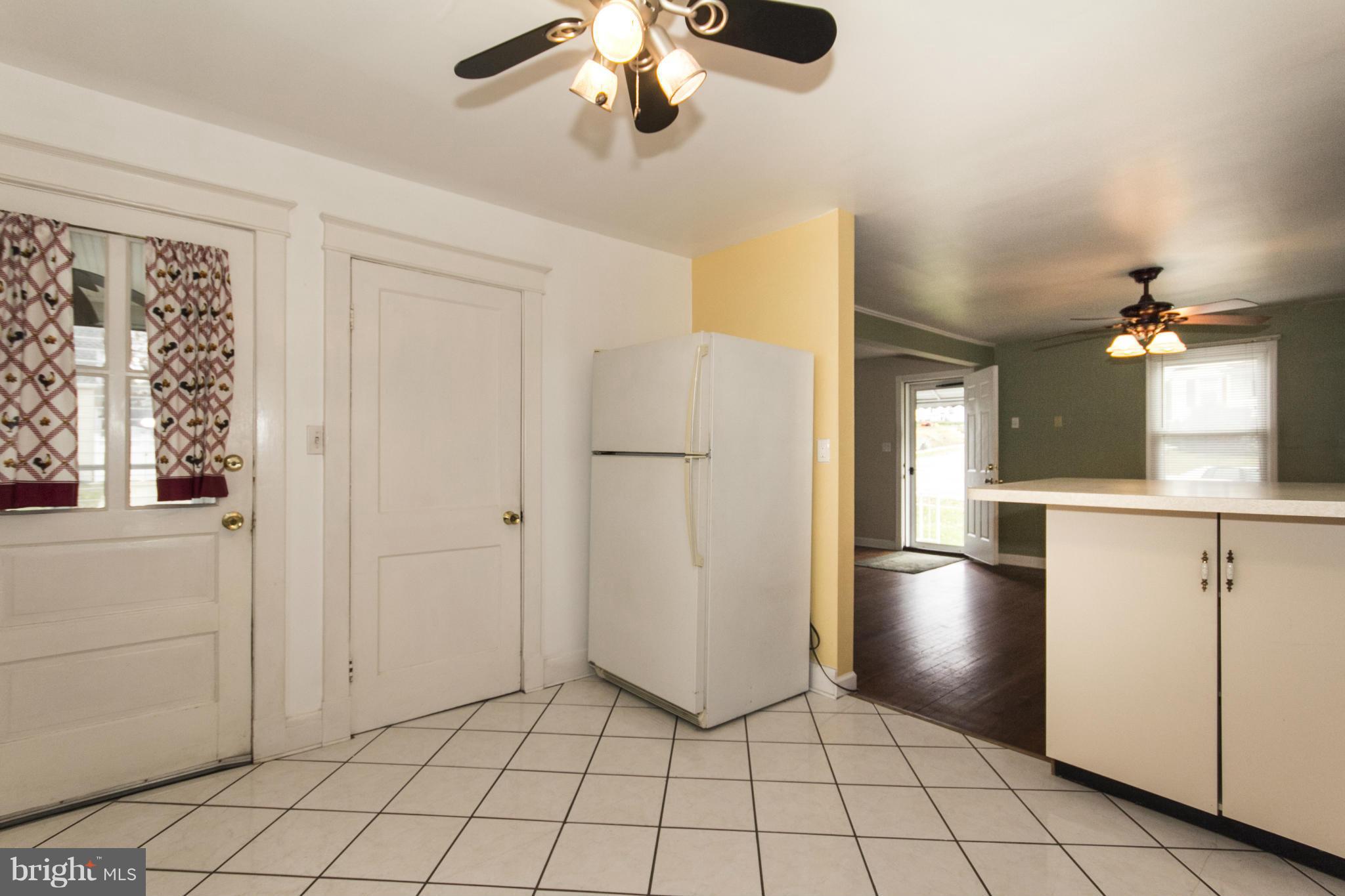 2801 Onyx Road Baltimore, MD 21234 - Photo 7 of 20 Kitchen
