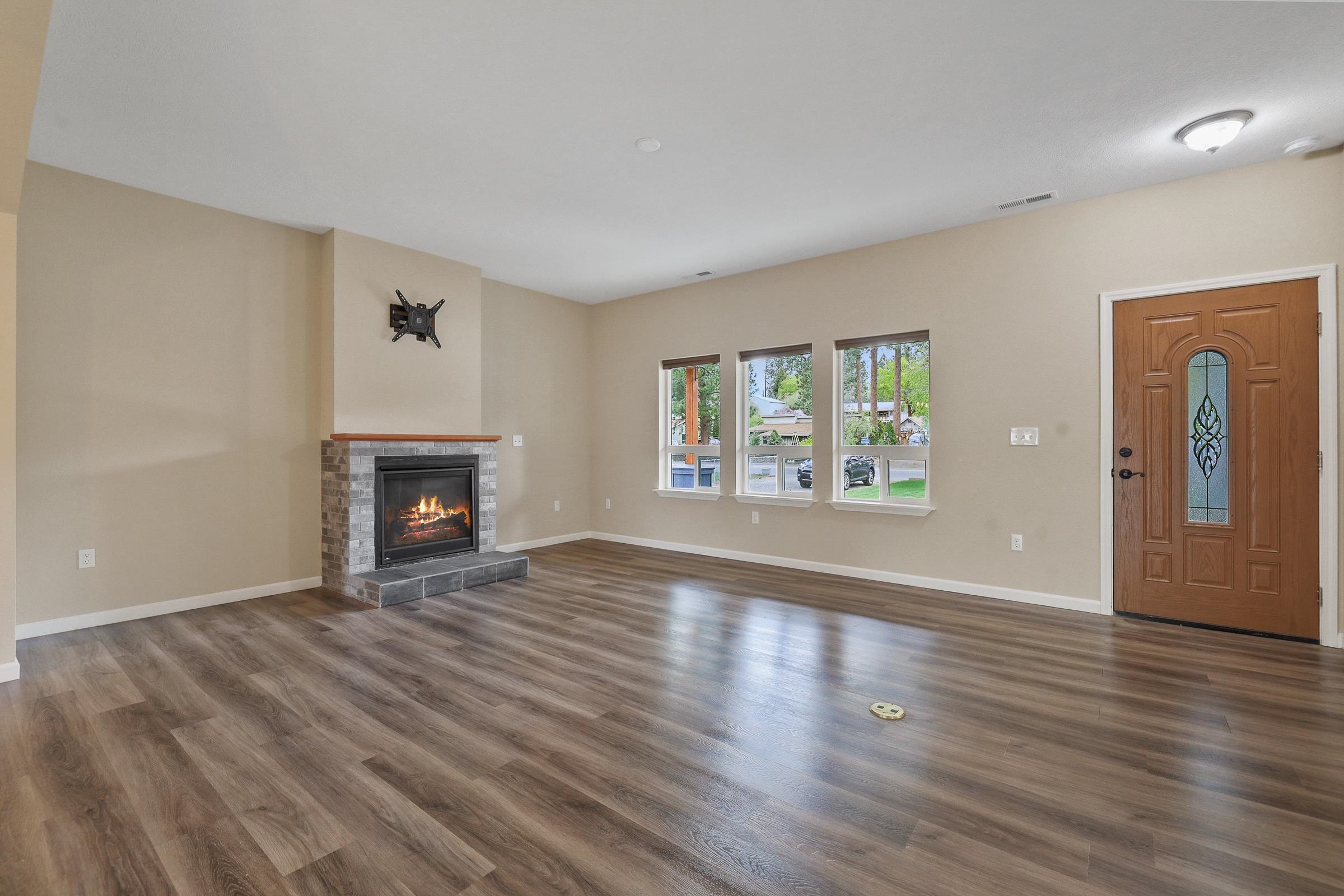 718 South Farr Road Spokane Valley, WA 99206 - Photo 6 of 28 Gallery Image 6
