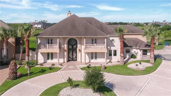 $1,250,000 | 18 East Bar-Le-Doc Drive, Corpus Christi, TX 78414