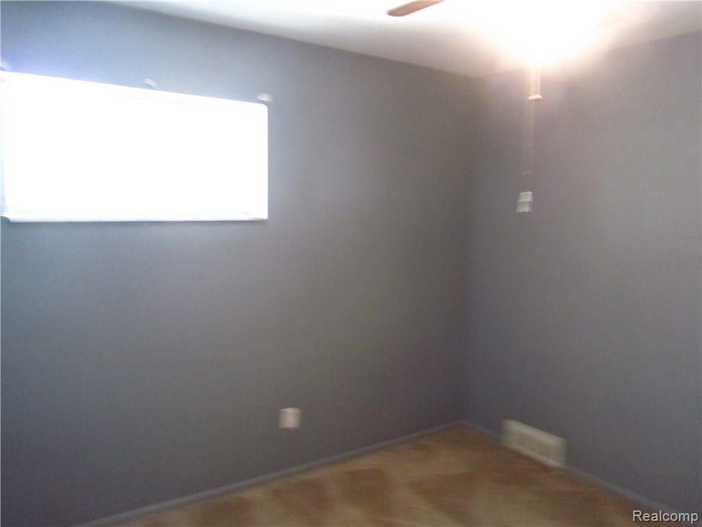 14211 Inkster Road Livonia, MI 48154 - Photo 18 of 24