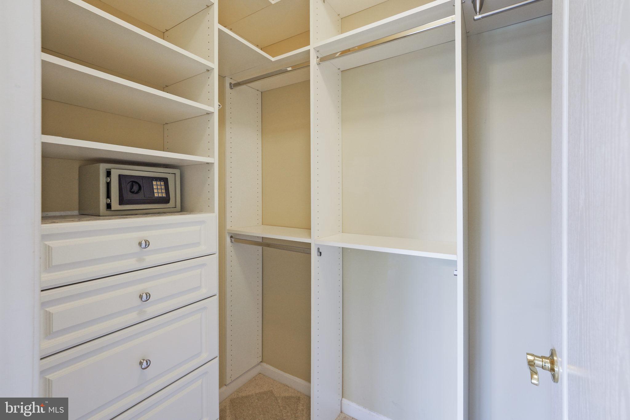 24752 Clock Tower Square Aldie, VA 20105 - Photo 23 of 37