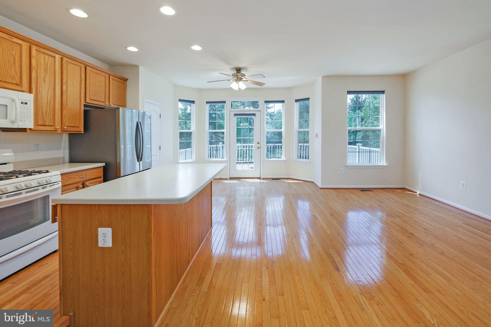 24752 Clock Tower Square Aldie, VA 20105 - Photo 9 of 37