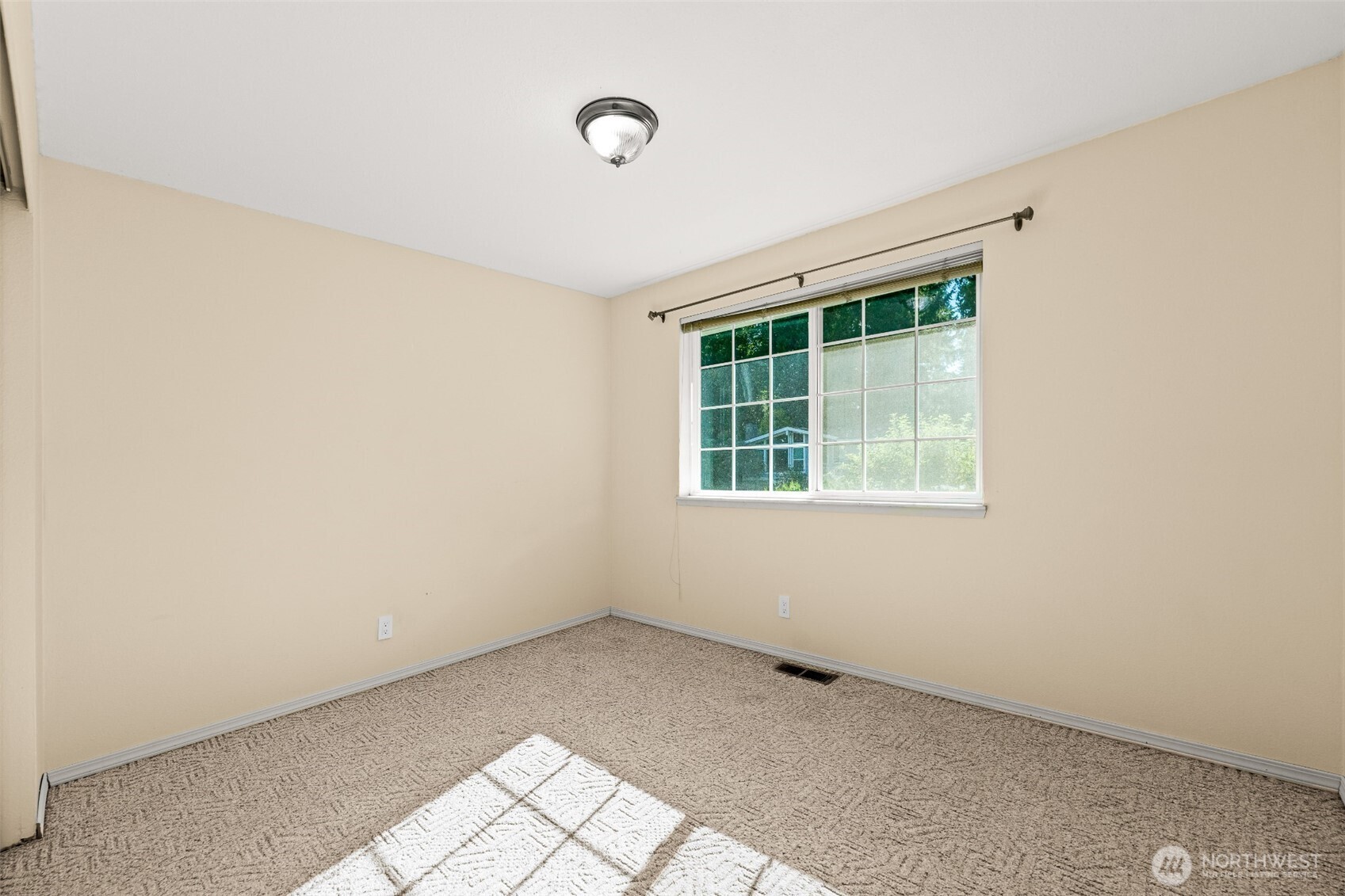 14616 106th Avenue Northeast Bothell, WA 98011 - Photo 19 of 35