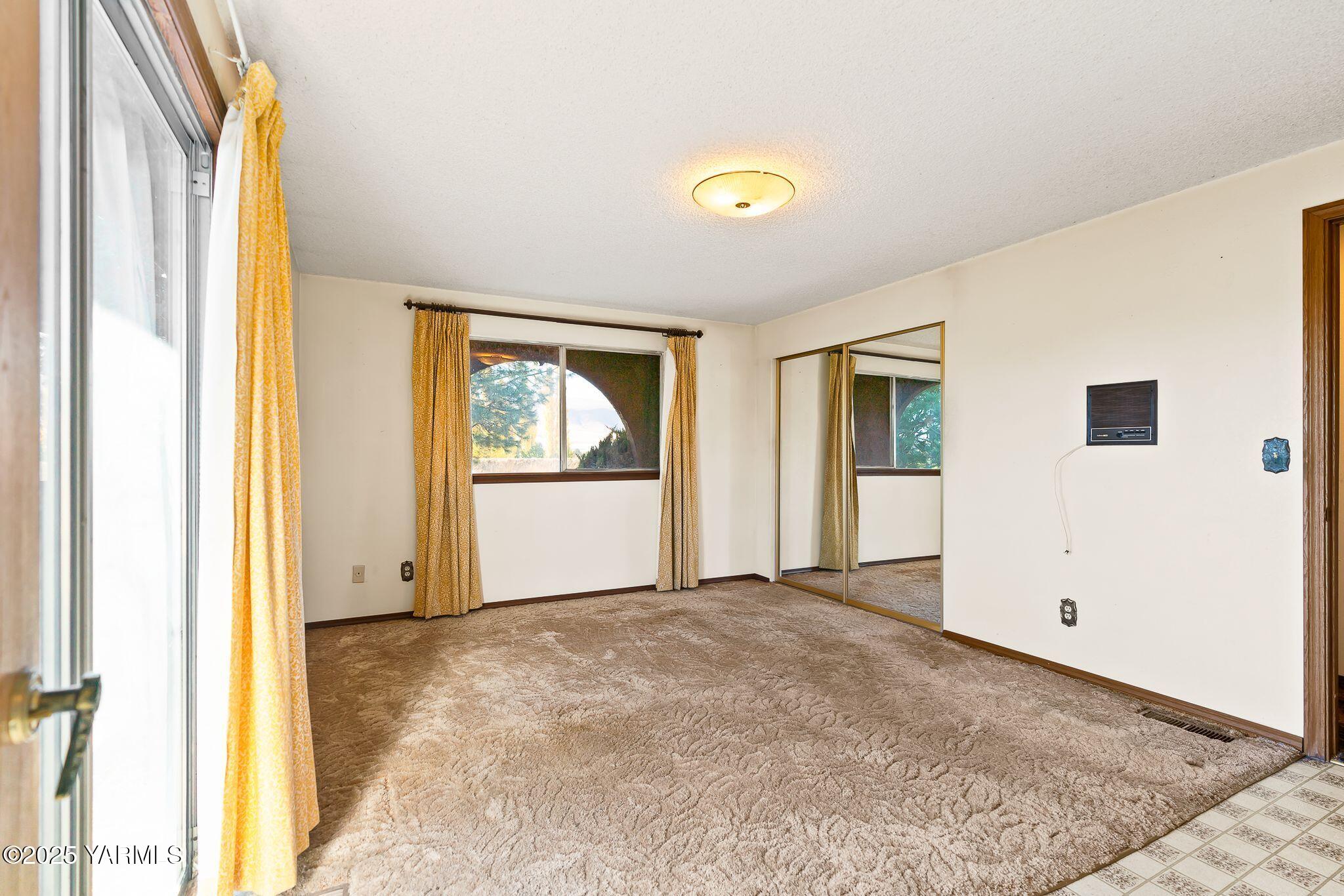 151 Morrow Road Moxee, WA 98936 - Photo 20 of 34 a view of an empty room