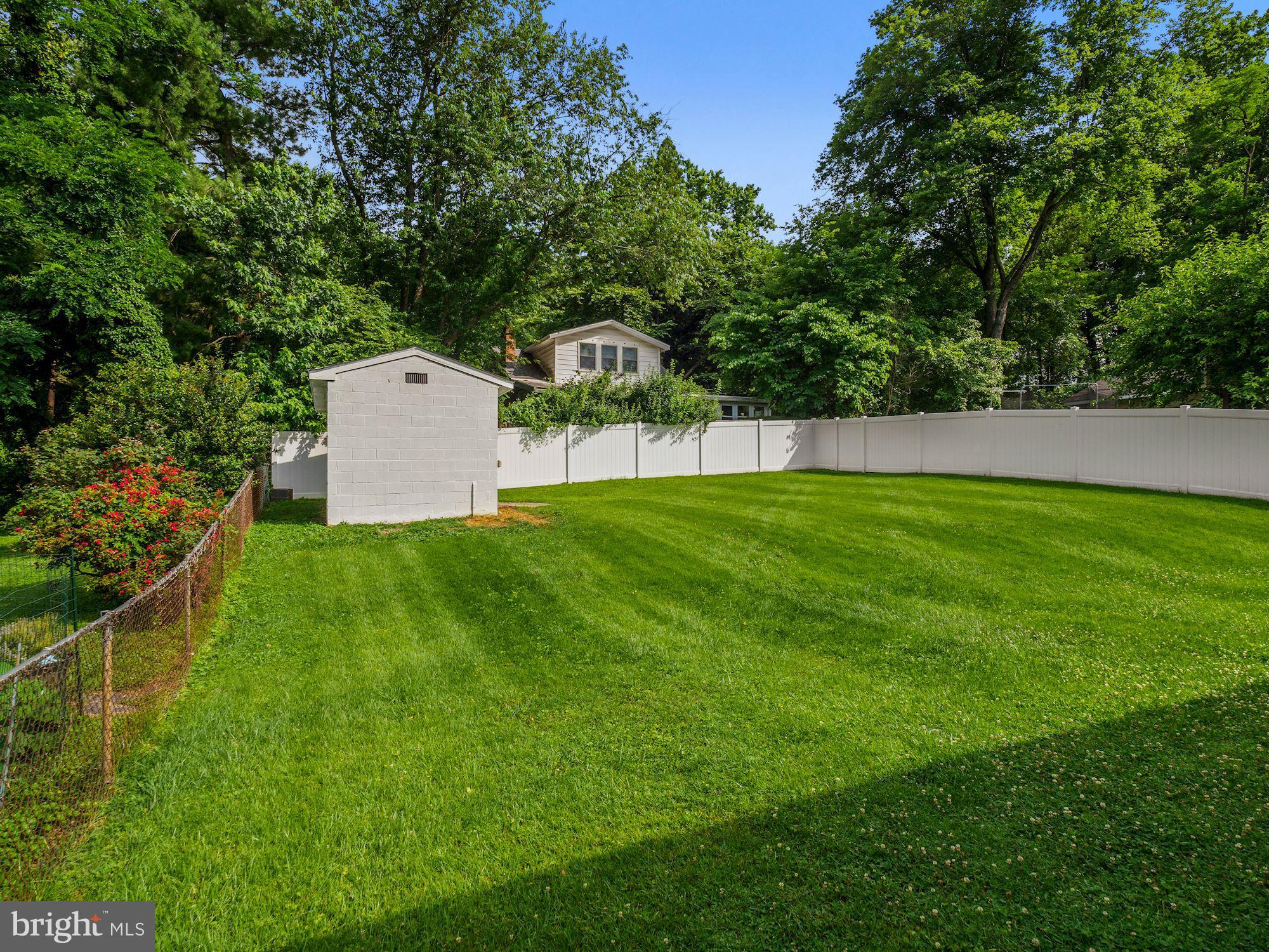 11320 Newport Mill Road Silver Spring, MD 20902 - Photo 2 of 15 Spacious Yard