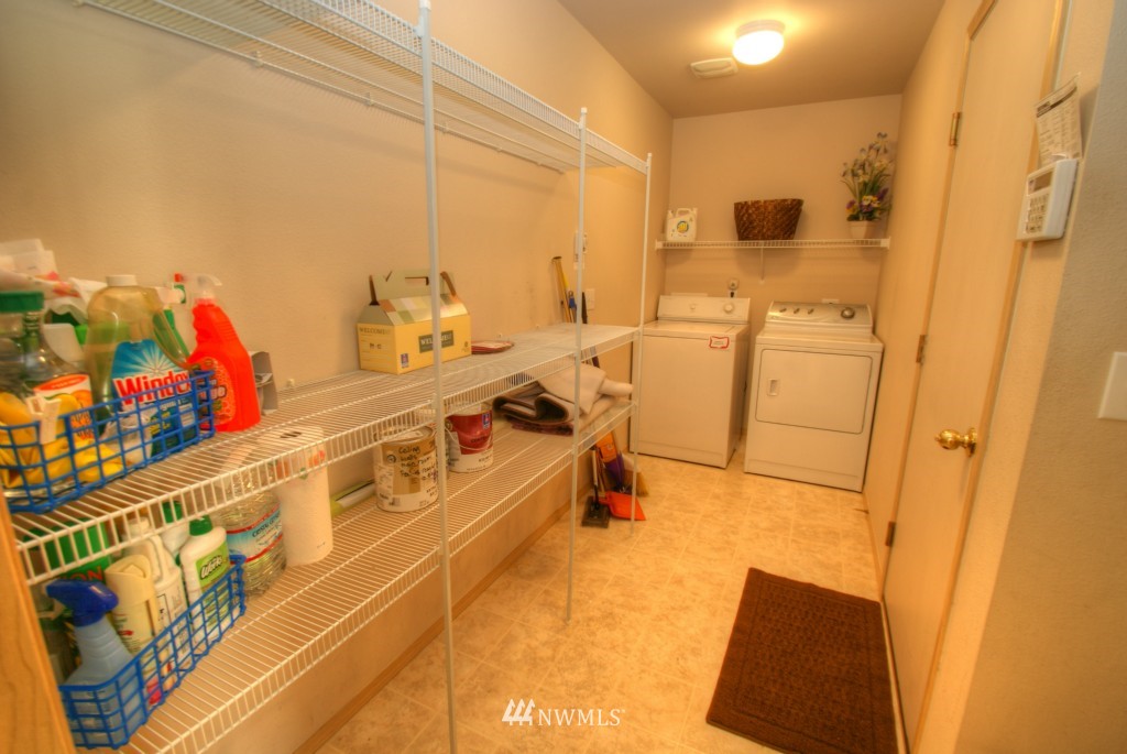 14511 Southeast 153rd Place Renton, WA 98058 - Photo 8 of 24 Gallery Image 8