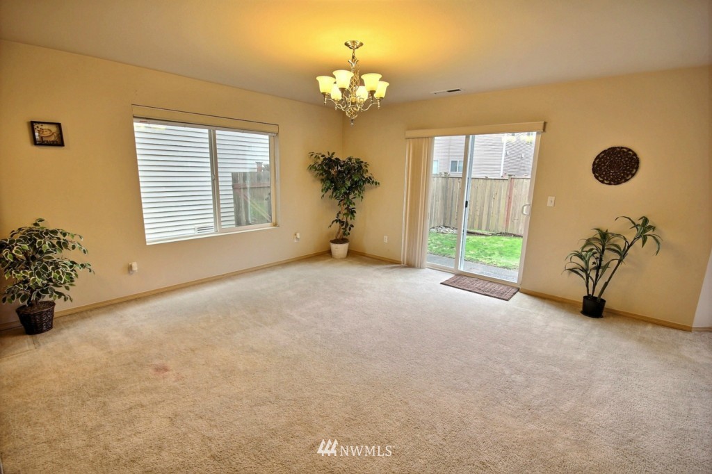 14511 Southeast 153rd Place Renton, WA 98058 - Photo 9 of 24 Gallery Image 9