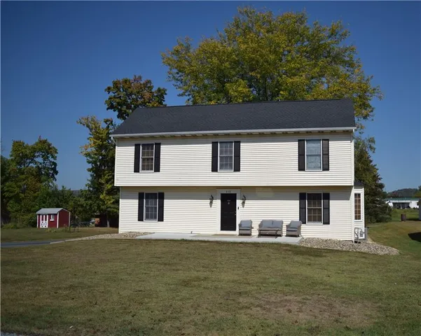 $329,000 | 412 Circle Drive, Ellwood City, PA 16117