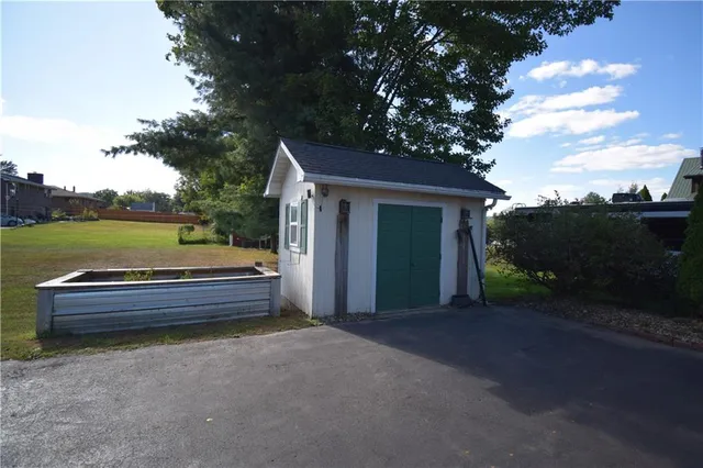 $329,000 | 412 Circle Drive, Ellwood City, PA 16117