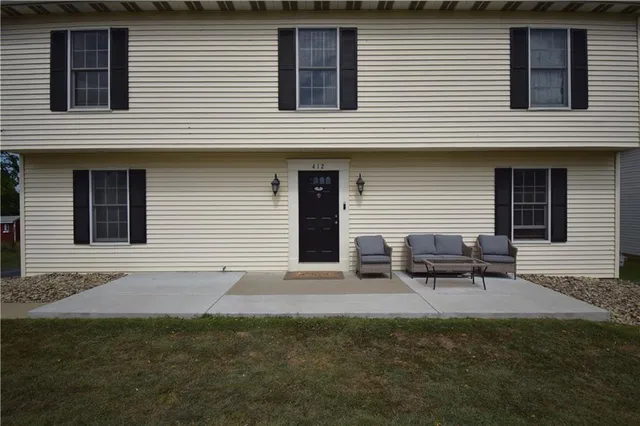 $329,000 | 412 Circle Drive, Ellwood City, PA 16117