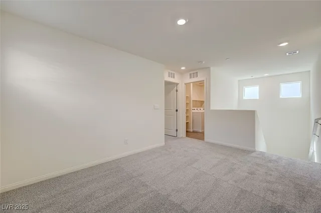 $2,200 | 502 Red Lovebird Avenue, Henderson, NV 89011