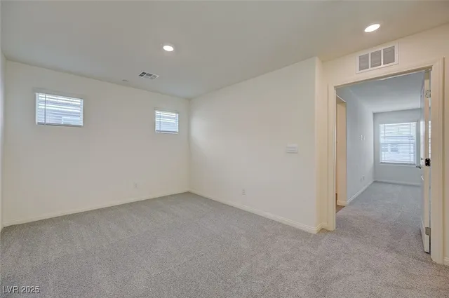 $2,200 | 502 Red Lovebird Avenue, Henderson, NV 89011