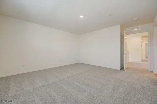 $2,200 | 502 Red Lovebird Avenue, Henderson, NV 89011