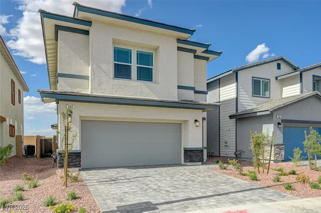 $2,200 | 502 Red Lovebird Avenue, Henderson, NV 89011