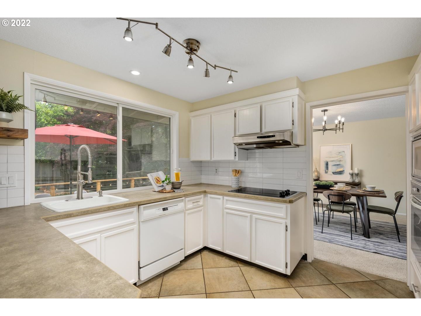 6735 Southwest Raleighview Court Portland, OR 97225 - Photo 11 of 30 Kitchen